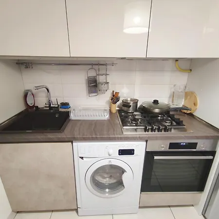 комната с двухместной кроватью в квартире с общим душем и кухней, Double In A Guest Apartment, La Cheie In Cu Dus Si Bucatarie Comuna Chisinau